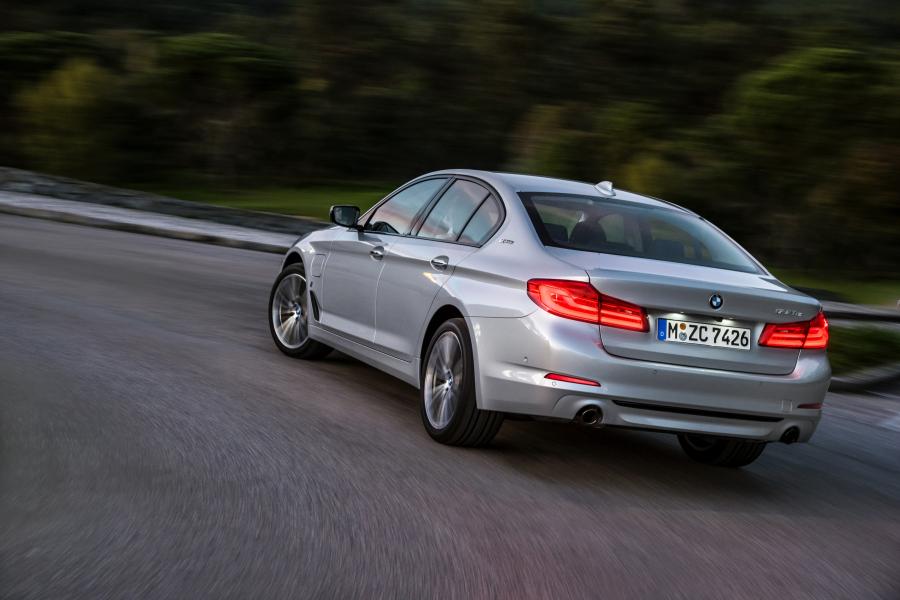  BMW 530e 2017 года  (WW) (фото 7 из 57)